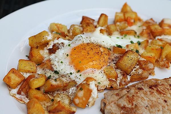 Fried Potatoes with Egg and Cheese