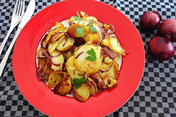 Fried Potatoes with Red Onions