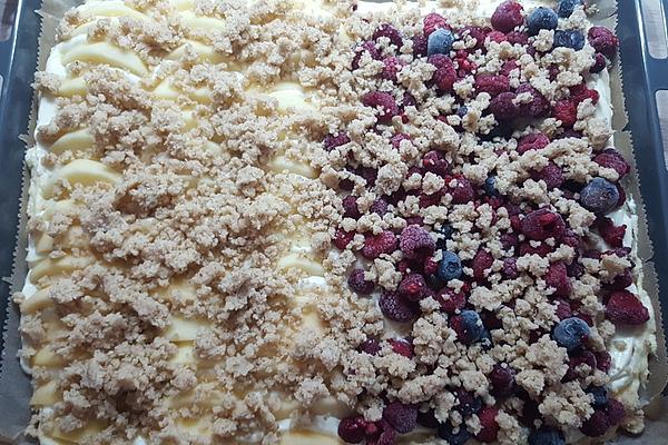 Fruit – Quark – Crumble Cake