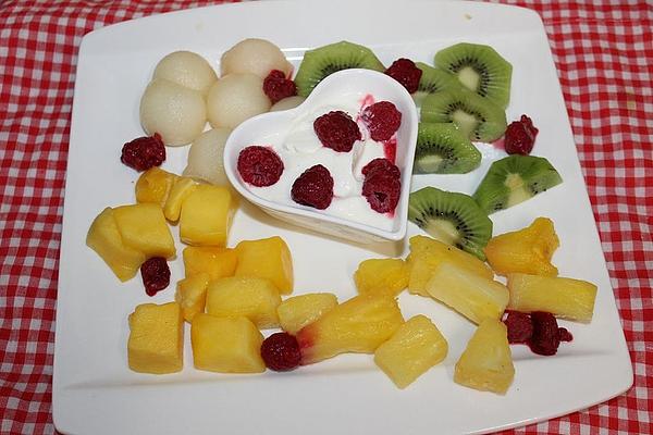 Fruit Salad with Yogurt