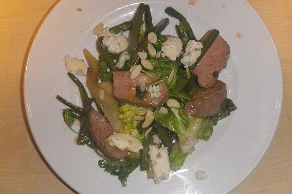 Fruity Autumn Salad with Lamb and Roquefort