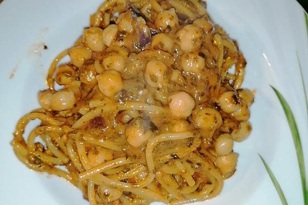 Garlic and Chickpea Pasta