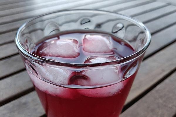 Ginger-hibiscus Iced Tea Based on Starbucks Very Berry Refresher