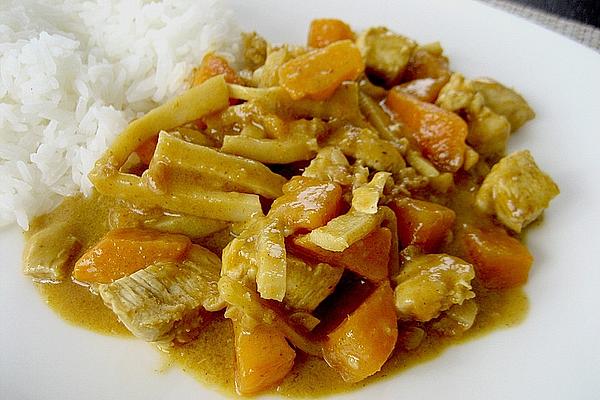 Gäng Gari Gai – Yellow Thai Curry with Chicken