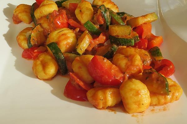 Gnocchi and Vegetable Pan in Tomato Sauce