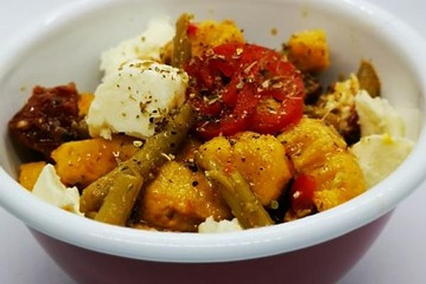 Gnocchi Salad with Green Beans and Sundried Tomatoes