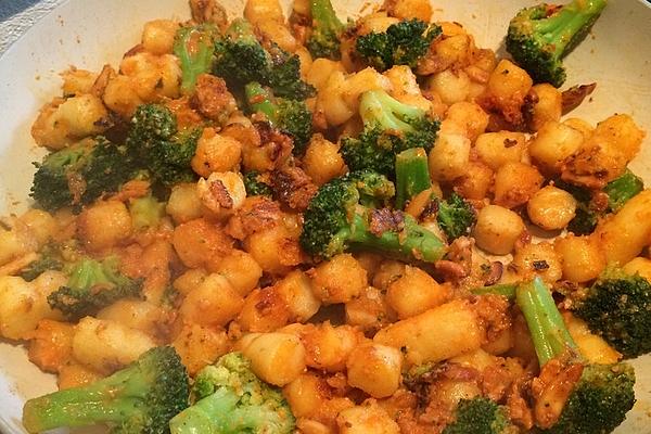 Gnocchi with Broccoli and Pesto Rosso