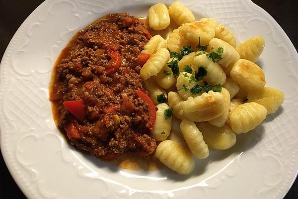 Gnocchi with Minced Meat and Mushrooms in Tomato Sauce