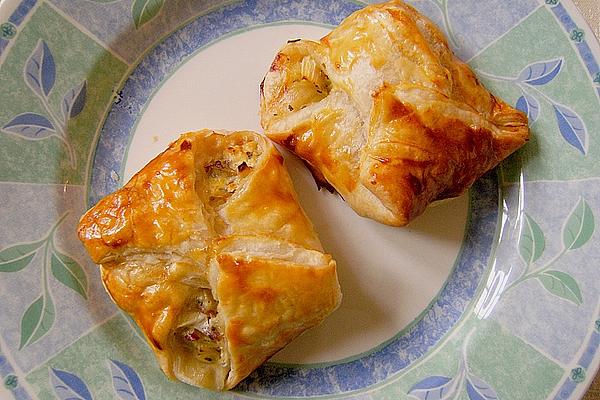 Goat Cheese – Leek – Puff Pastry Pockets