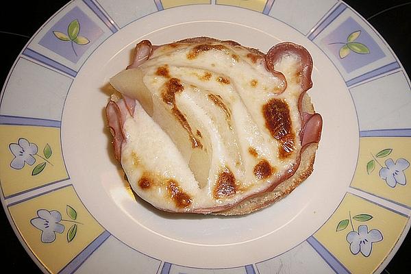 Gorgonzola Pear Toast