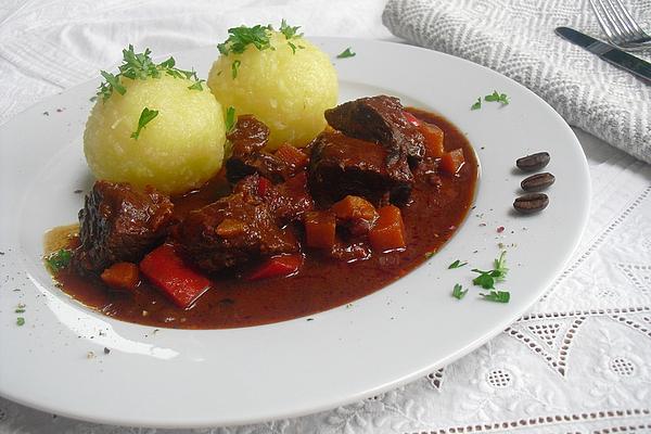 Goulash from Roman Pot