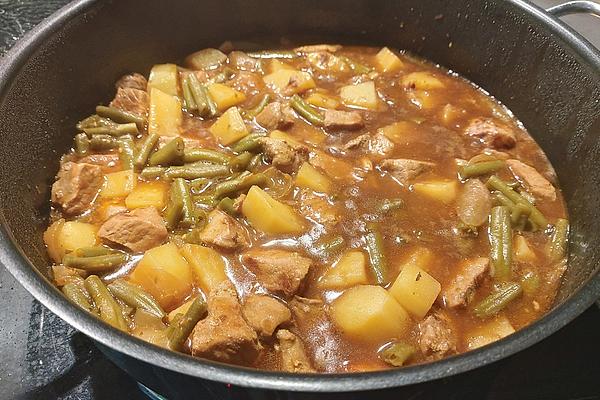 Goulash with Green Beans and Potatoes