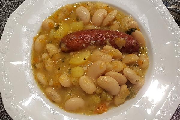 Grandma Luci`s Bean Soup