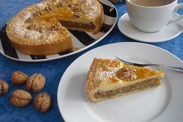 Graubünden Nut Cake