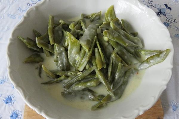 Green Beans in Garlic Sauce, Mum`s Style