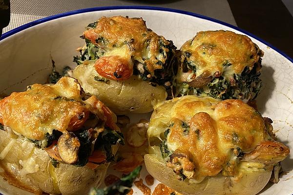 Green Potatoes – Baked Potatoes with Spinach and Mushrooms