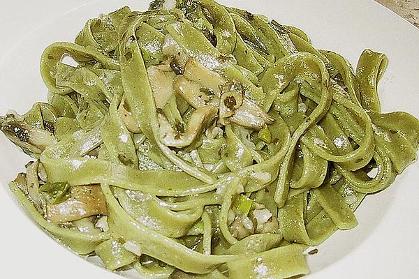 Green Ribbon Noodles with Herb Mushrooms