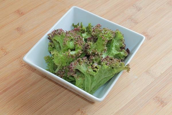 Green Salad with Sugar