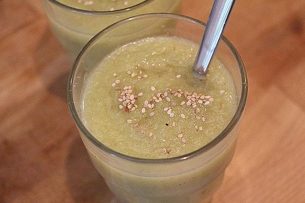 Green Smoothie with Celery-apple-banana