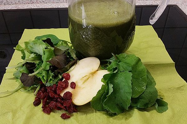 Green Smoothie with Cranberries