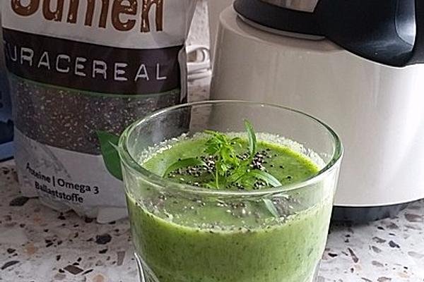 Green Smoothie with Fruits and Vegetables
