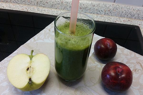 Green Smoothie with Plums
