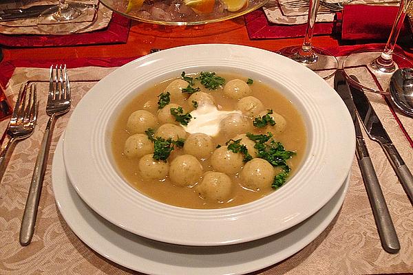 Green Spelled Soup with Marrow Dumplings