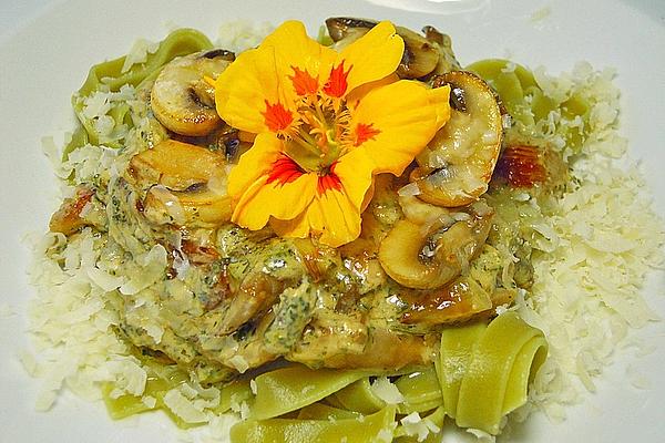 Green Tagliatelle with Fresh Mushrooms in Parmesan Cream Sauce