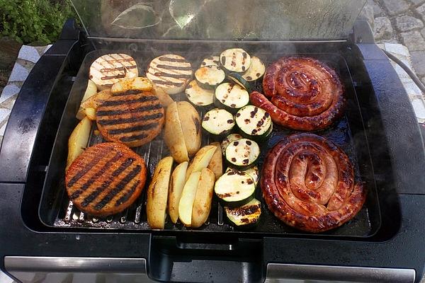 Griddle with Meat and Vegetables