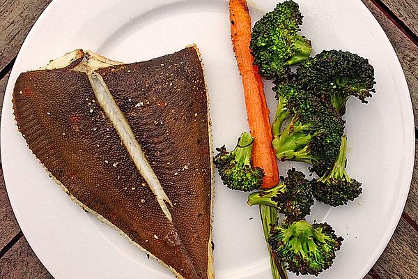 Grilled Plaice with Broccoli and Carrots