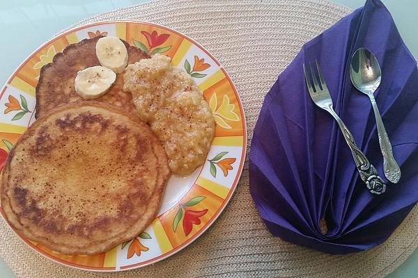Healthy Pancakes with Banana Sauce