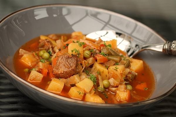 Hearty Goulash Stew