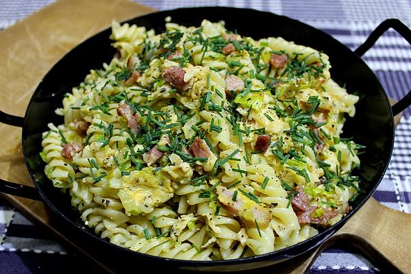 Hearty Pasta Pan with Bacon, Onions and Egg