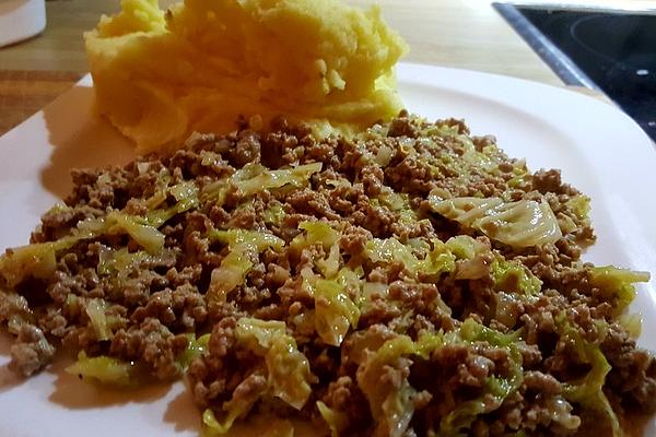Hearty Savoy Cabbage Mince Pan