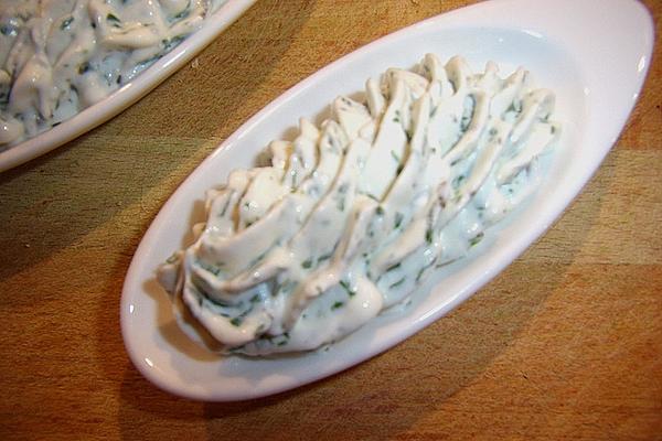 Herbal Dip with Goat Cheese