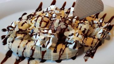 Hot Brownie with Vanilla Ice Cream