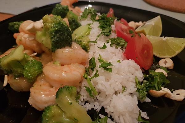 Hot Shrimp with Rice and Coconut Milk from Wok