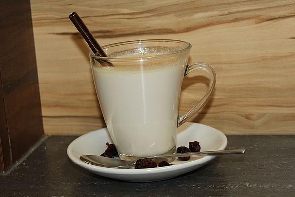 Hot, White Chocolate with Cranberry Juice from Slow Cooker