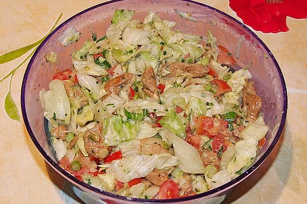 Iceberg Lettuce with Strips Of Turkey