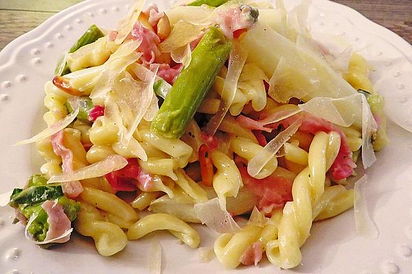 Illes Pasta with Asparagus and Parmesan