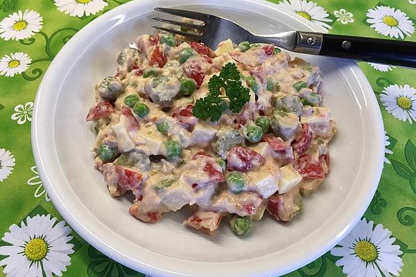 Incredibly Simple and Fresh Tuna Salad with Tomatoes, Cucumber and Mayonnaise