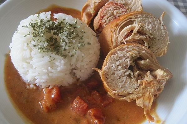 Italian Pesto Rolls in Tomato and Cheese Sauce