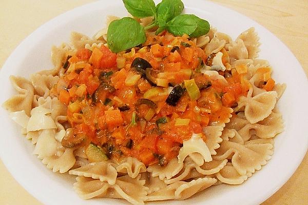 Julie`s Macaroni with Olive and Vegetable Bolognese