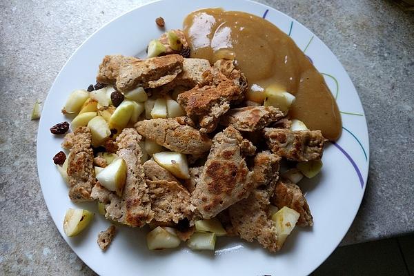 Kaiserschmarrn with Oat Flakes and Flax Seeds