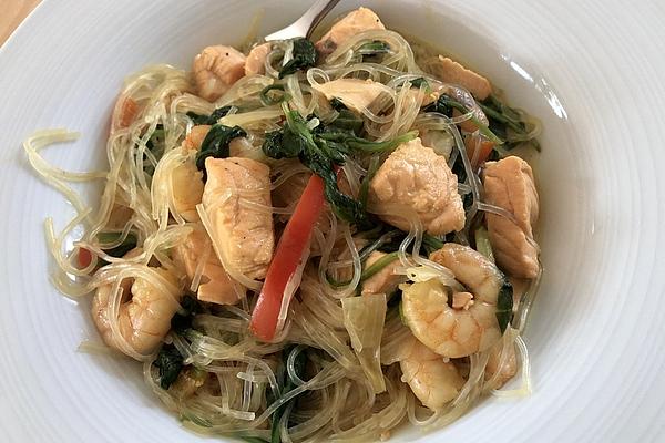 King Prawns with Coconut Milk and Glass Noodles
