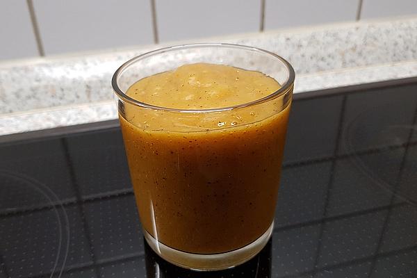 Kiwi and Papaya Smoothie