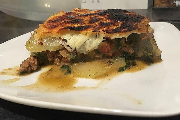 Kohlrabi and Spinach Lasagna with Minced Meat
