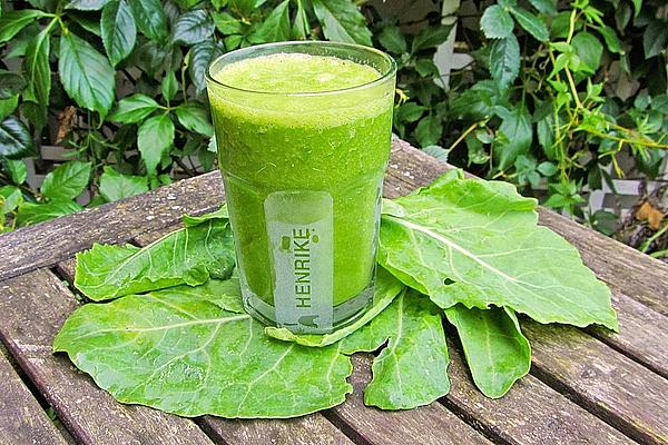 Kohlrabi Green Smoothie with Grapefruit and Banana