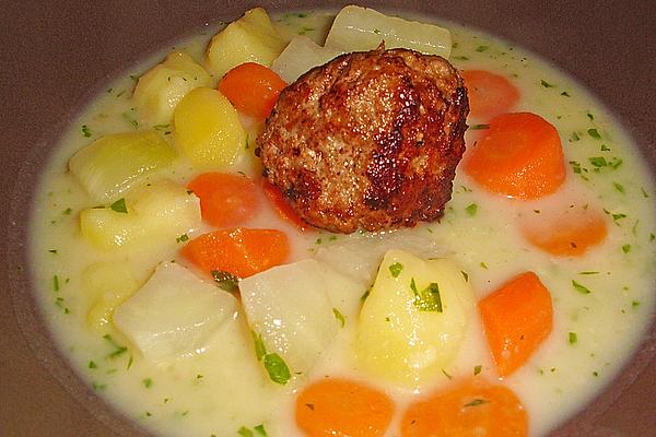 Kohlrabi Soup with Meatballs