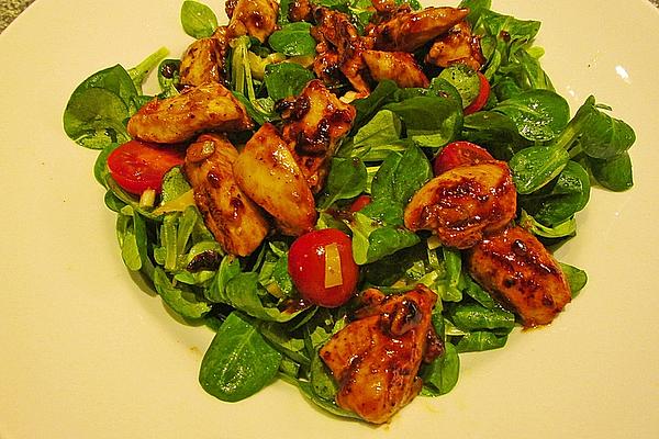 Lamb`s Lettuce with Marinated Chicken Breast and Fig Balsamic Dressing